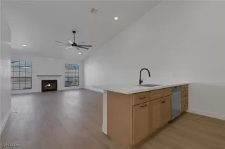 Photo #6: 2670908 Listing