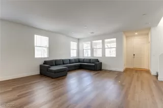 Photo #2: 2670939 Listing 