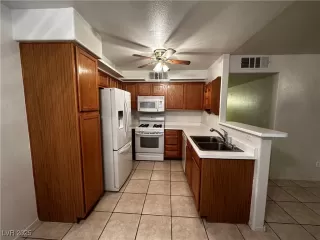 Photo #1: 2670947 Listing 