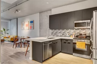 Photo #1: 2670974 Listing