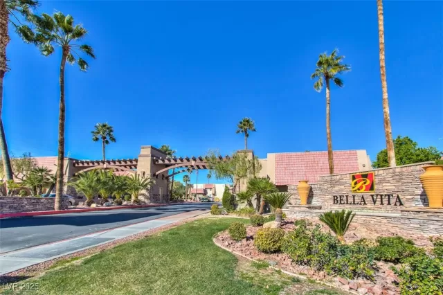 MLS: 2670976 Condo For Sale