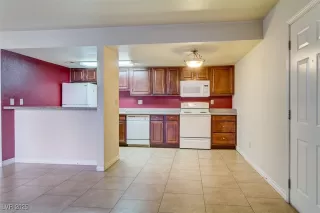 Photo #3: 2670976 Listing