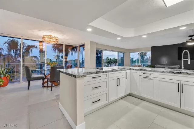 MLS: 2670986 Condo For Sale