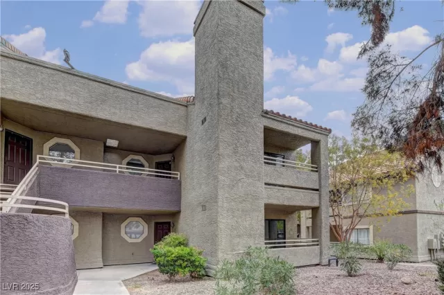 MLS: 2670997 Condo For Sale