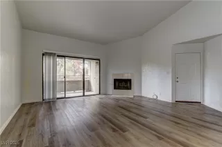 Photo #2: 2670997 Listing 