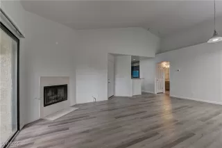 Photo #3: 2670997 Listing 