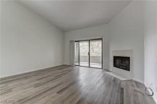 Photo #4: 2670997 Listing 