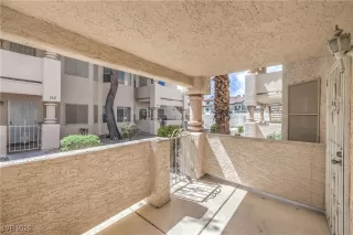 Photo #4: 2670999 Listing