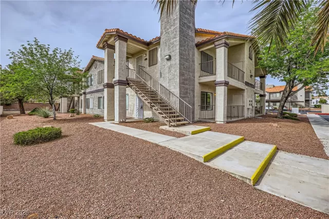 MLS: 2671018 Condo For Sale