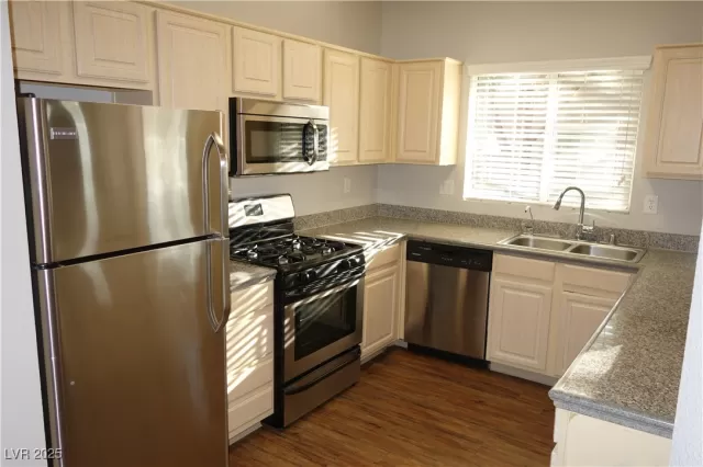 MLS: 2671024 Condo For Sale