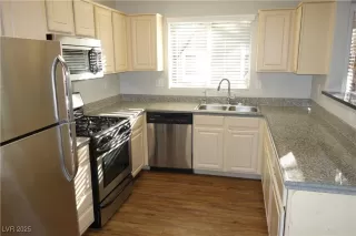 Photo #1: 2671024 Listing