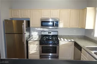 Photo #2: 2671024 Listing