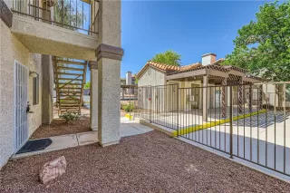 Photo #5: 2671027 Listing 