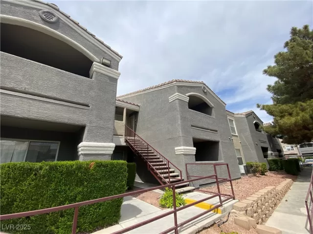 MLS: 2671039 Condo For Sale