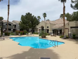 Photo #3: 2671039 Listing 