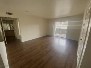 Photo #5: 2671039 Listing 