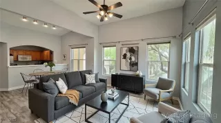 Photo #1: 2671066 Listing 