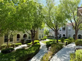 Photo #2: 2671066 Listing 