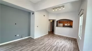 Photo #5: 2671066 Listing 