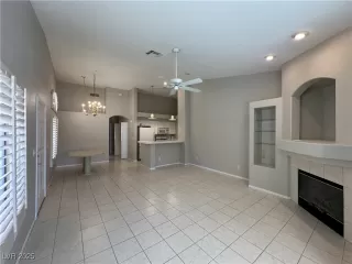 Photo #3: 2671070 Listing 