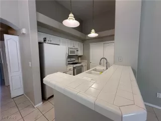 Photo #5: 2671070 Listing 