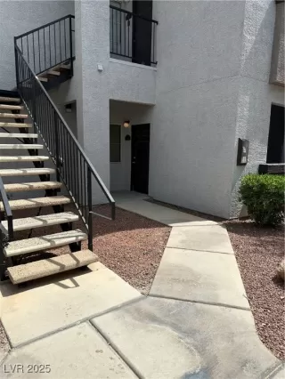 Photo #1: 2671071 Listing