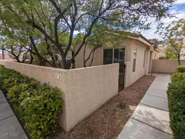 MLS: 2671074 Condo For Sale