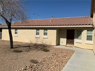 Photo #1: 2671077 Listing 