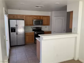 Photo #4: 2671077 Listing 