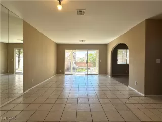 Photo #2: 2671084 Listing