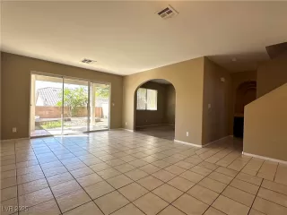 Photo #3: 2671084 Listing