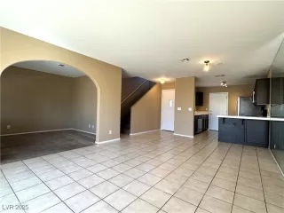 Photo #4: 2671084 Listing