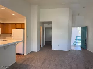 Photo #5: 2671087 Listing 