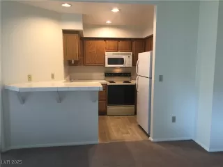 Photo #6: 2671087 Listing 