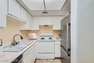 Photo #6: 2671158 Listing 