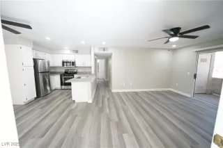 Photo #4: 2671159 Listing 