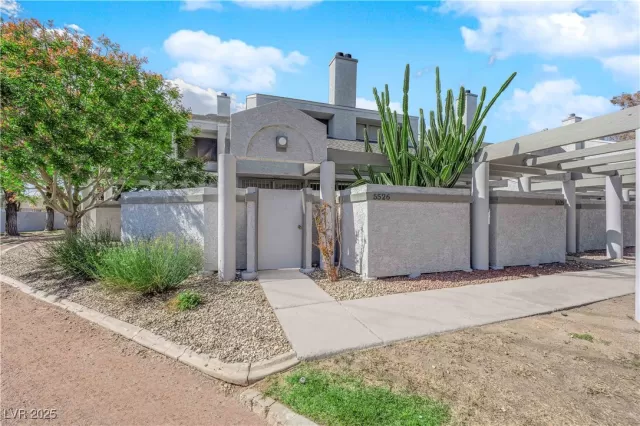 MLS: 2671160 Condo For Sale