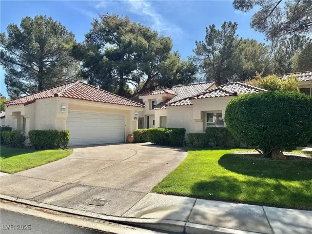 MLS: 2671166 Condo For Sale