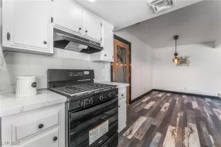 Photo #6: 2671237 Listing 