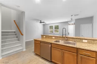 Photo #4: 2671258 Listing 