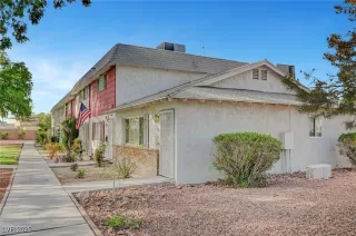 Photo #1: 2671263 Listing 