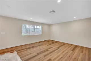 Photo #6: 2671263 Listing 