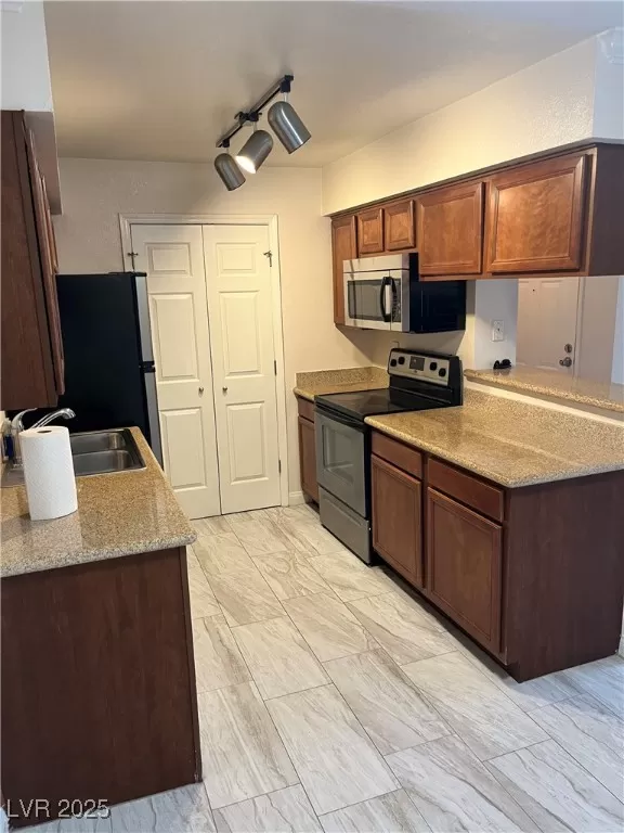 MLS: 2671286 Condo For Sale