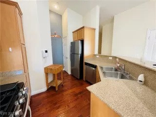 Photo #2: 2671287 Listing 