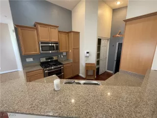 Photo #4: 2671287 Listing 