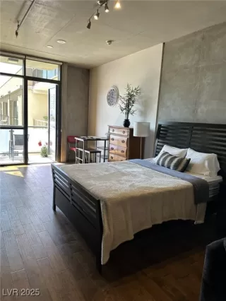 Photo #2: 2671298 Listing 