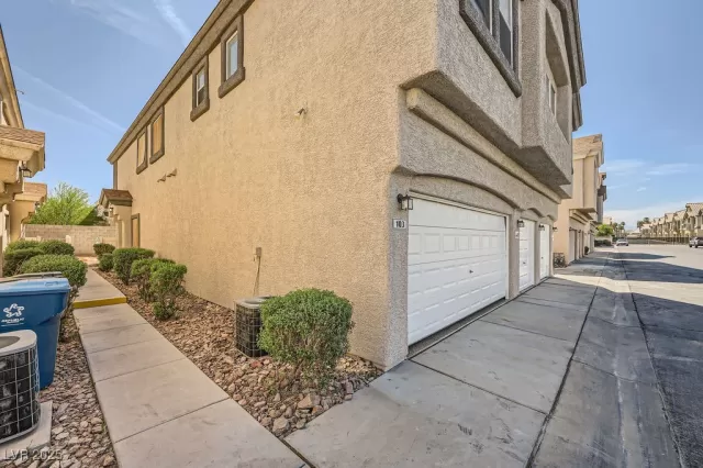 MLS: 2671354 Condo For Sale