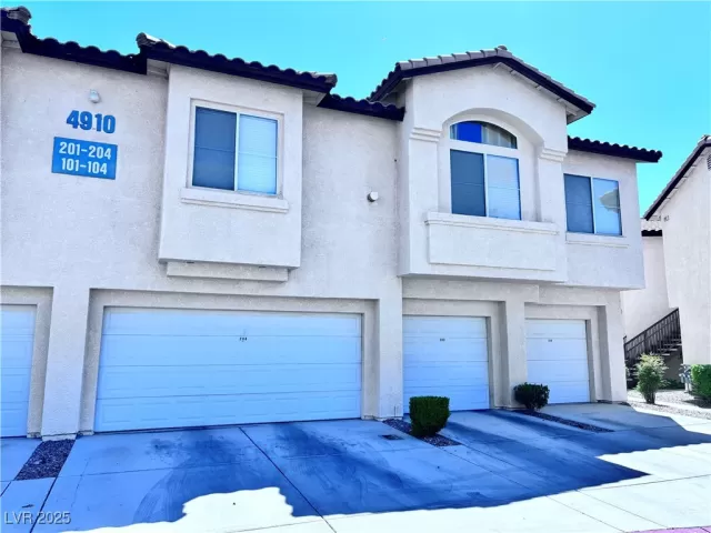 MLS: 2671367 Condo For Sale