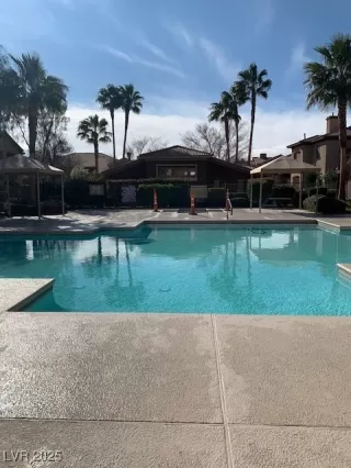 Photo #2: 2671368 Listing 