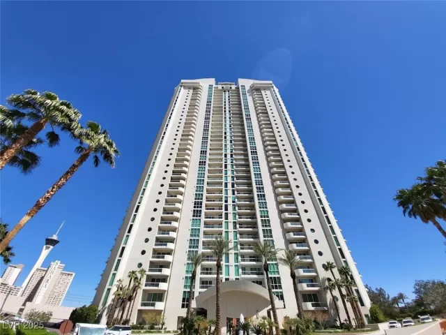 MLS: 2671380 Condo For Sale